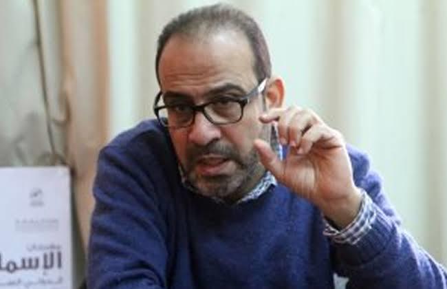 ناقد فني: معظم مقتنيات الراحل نور الشريف سلمت لمكتبة الإسكندرية