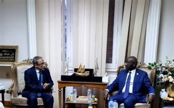   أمين عام  الوحدة الاقتصادية يستقبل وزير الخارجية الموريتاني في مكتبه