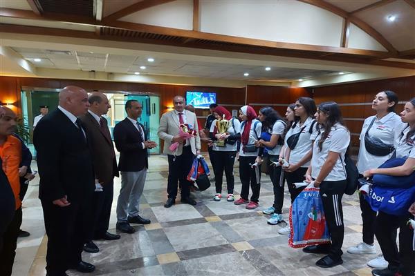 وزارة الرياضة: استقبال بعثة منتخب الطائرة بمطار القاهرة
