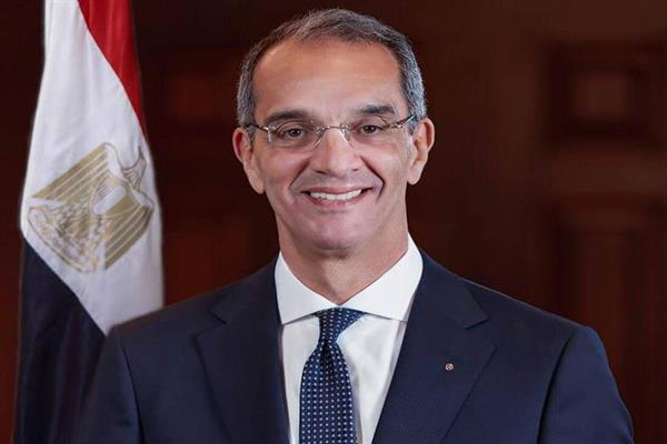 وزير الاتصالات يفتتح عددا من المشروعات البريدية وتكنولوجيا المعلومات بالإسكندرية