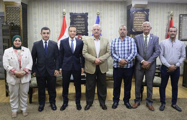 محافظ السويس يستقبل أعضاء مجلس النواب 