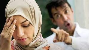 ما حكم الرجل كثير الحلف بالطلاق على زوجته؟.. الإفتاء توضح