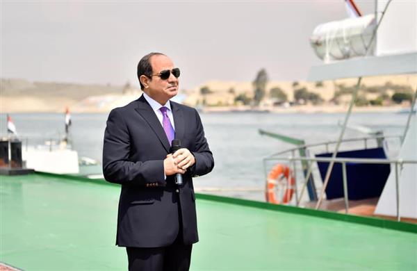 الرئيس السيسي يصل إلى مقر هيئة قناة السويس بالإسماعيلية لافتتاح القرية الأولمبية