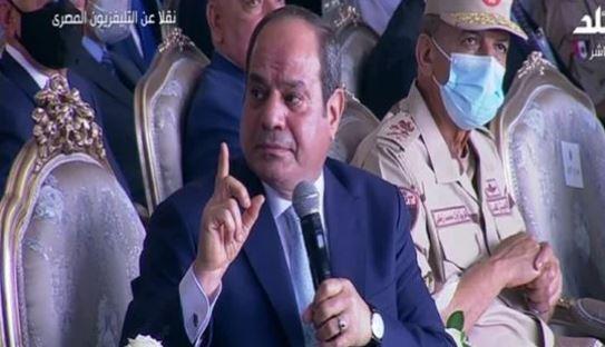 السيسي لـ المصريين: إنتوا الوحيدين اللي نجيتوا من الأزمات.. لك الحمد يارب
