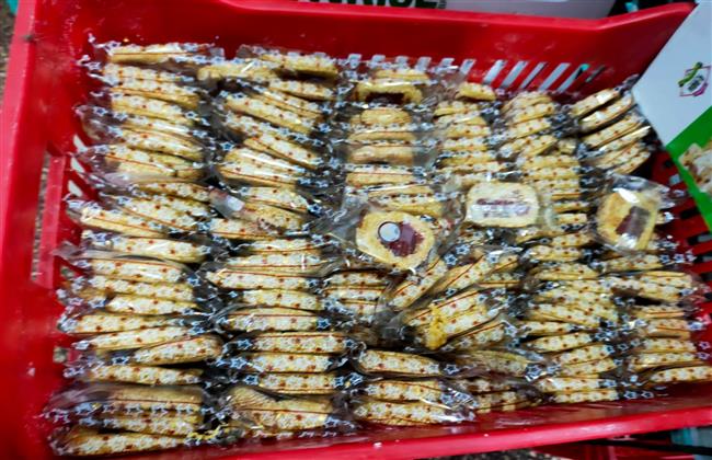 ضبط 100 ألف قطعة حلاوة المولد و3.5 طن سكر وعسل جلوكوز مجهولة المصدر بالغربية