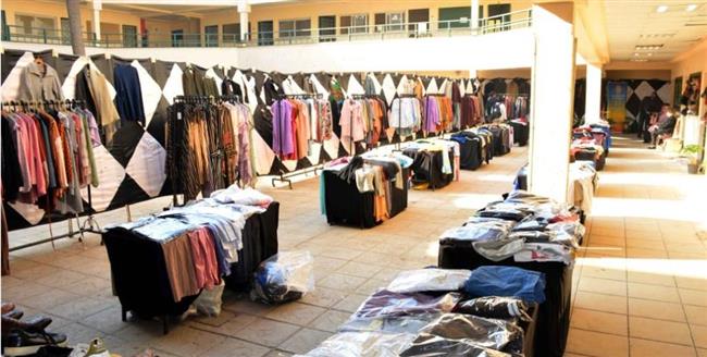 معرض جديد للملابس بأسعار رمزية لطلاب جامعة القاهرة 