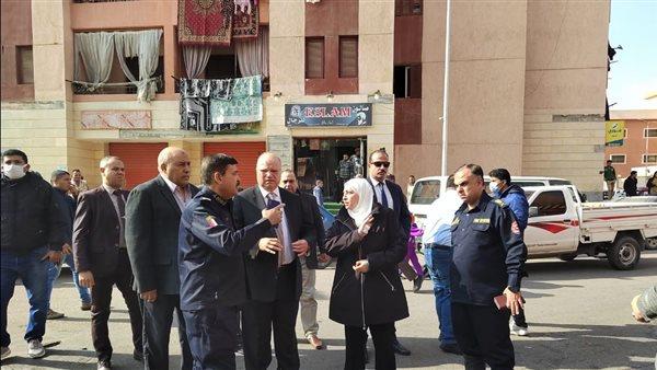 محافظ القاهرة يتفقد عملية إطفاء حريق مركز التدريب بحى الأسمرات 