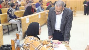 اليوم.. 12600 طالب وطالبة أدوا الامتحانات بجامعة جنوب الوادي