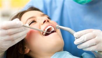 إهمال العناية بالأسنان يمهد للجيوب اللثوية
