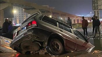 بسبب الأمطار.. هبوط أرضي في شارع التسعين بالتجمع الأول