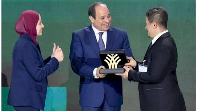 هجرس تشيد بوجود مستفيدين ومكرمين من الأشخاص ذوى الاعاقة فى مؤتمر التحالف الوطنى 