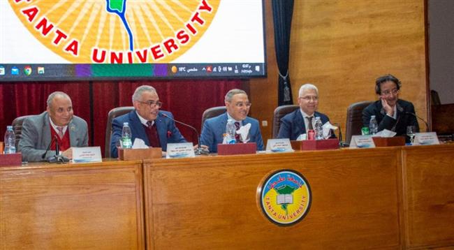 رئيس جامعة طنطا يلتقي  بالصحفيين والإعلاميين بالغربية 