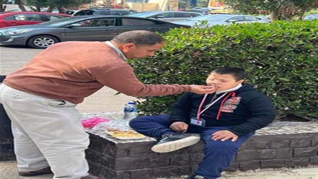 رئيس أمناء مدرسة التربية الفكرية بالدقهلية يكشف تفاصيل إطعام مُعلم لتلميذ بالمدرسة