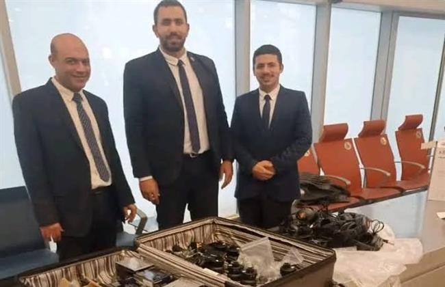 جمارك مطار القاهرة تضبط محاولة تهريب عدد من أجهزة التصوير السينمائي ومستلزماتها