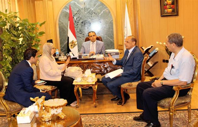 جامعة المنصورة تبحث مع صحة الدقهلية سبل تعزيز التعاون في مجالات التدريب وتطوير الأداء
