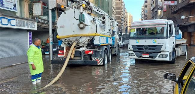 أمطار غزيرة تضرب الإسكندرية 