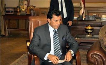 وزير الرياضة يقوم بجولة تفقدية بالمنشآت الشبابية بمحافظة الجيزة