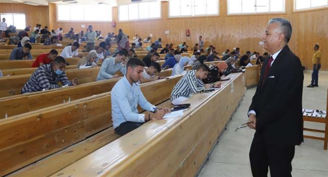 امتحانات جامعة جنوب الوادى تتواصل فى 14 كلية ومعهد