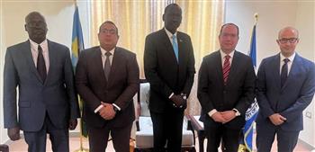   سفير مصر لدى جنوب السودان يلتقي وزير الاستثمار