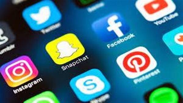 باحثة بالشؤون الاجتماعية : مواقع التواصل هي المسيطرة في كل أنحاء العالم