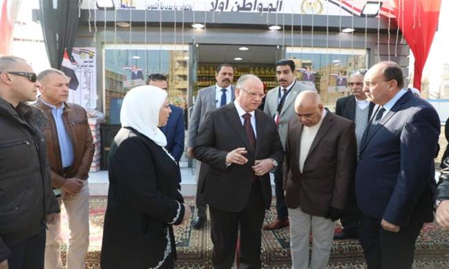 محافظ القاهرة يفتتح منفذا جديدا لـ«أهلا رمضان»