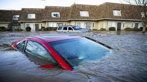   "أسوشيتيد برس": كاليفورنيا تتعرض لمزيد من الرياح والأمطار والثلوج وتحذيرات من حدوث فيضانات