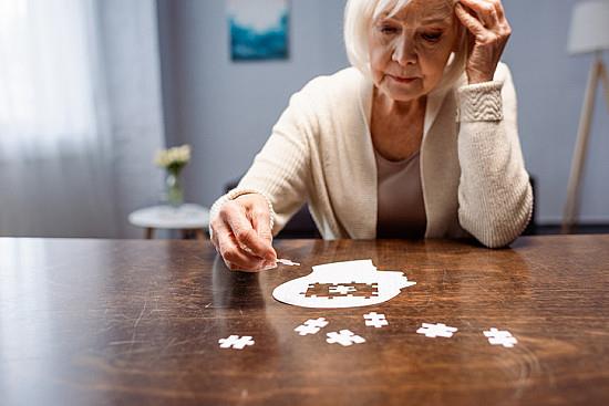 دراسة: العلاج الهرموني التعويضي قد يمنع مرض اللزهايمر بين النساء الأكبر سنا
