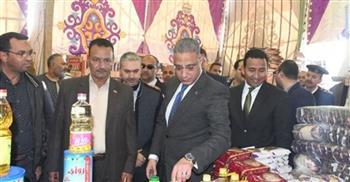 محافظ الفيوم يفتتح معرض "أهلا رمضان" بمركز سنورس