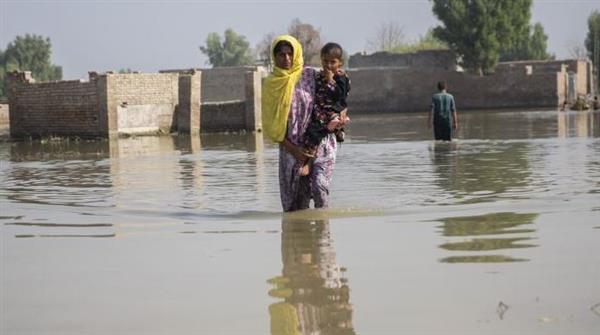 يونيسيف: 4 ملايين طفل باكستاني يكافحون من أجل البقاء بعد أن دمرت الفيضانات منازلهم