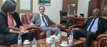   «السفير صلاح الدين» يلتقي وزير الثقافة والإعلام والسياحة فى السودان