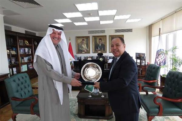 السفير السعودي بالقاهرة يثمن حرص الحكومة المصرية على دعم استثمارات المملكة