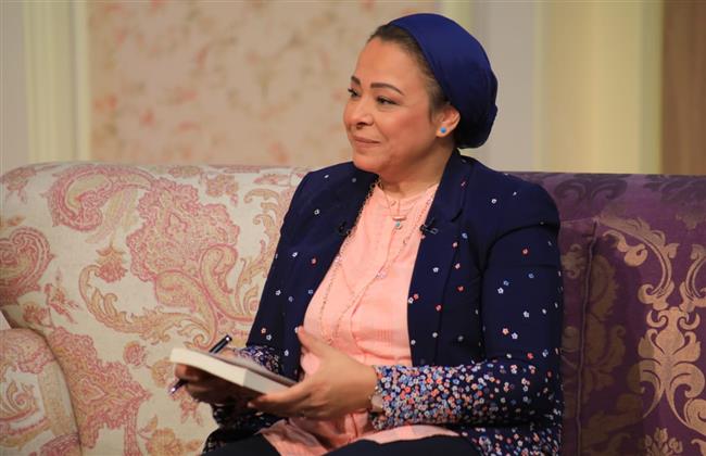«إمتى نقول يا جواز؟».. نهاد أبو القمصان توجه نصائح للفتيات لاختيار الوقت المناسب
