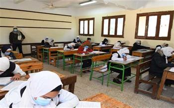    90 ألف طالب وطالبة يؤدون امتحانات الشهادة الإعدادية اليوم بالغربية