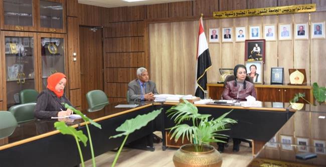 غانم تستعرض جهود جامعة أسيوط فى مجال التدريب وريادة الأعمال