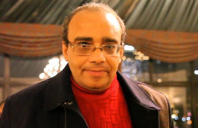 محمود عبد الشكور يشارك برواية "ألوان أغسطس" في معرض القاهرة للكتاب