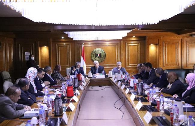 وزير التعليم العالي يرأس اجتماع مجلس المراكز والمعاهد والهيئات البحثية