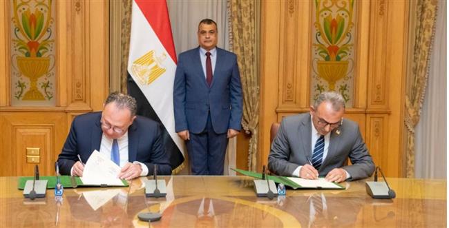 وزير الإنتاج الحربى يشهد توقيع بروتوكول تعاون مع شركة " ابدأ لتنمية المشروعات"