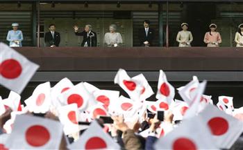   إمبراطوراليابان يحيي المهنئين بالعام الجديد للمرة الأولى بعد 3 سنوات من تفشي كورونا