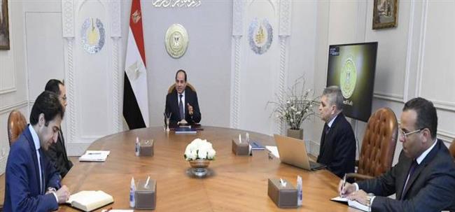 الرئيس السيسى يوجه بالاستمرار فى تنفيذ استراتيجية تطوير قناة السويس
