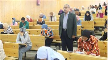 هدوء وانضباط بلجان الامتحانات بجامعة جنوب الوادى  