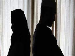 ما حكم الزوج الذي يسب زوجته دون سبب ؟.. الإفتاء تجيب