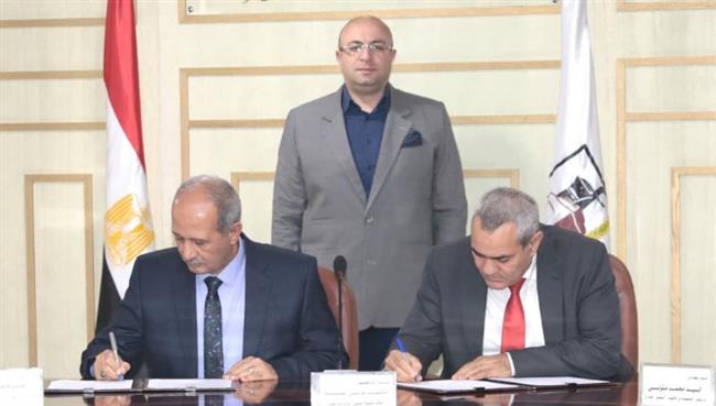 محافظ بني سويف يتفقد أوتوبيسات النقل الجماعي لبدء تشغيلها على خطوط المراكز 