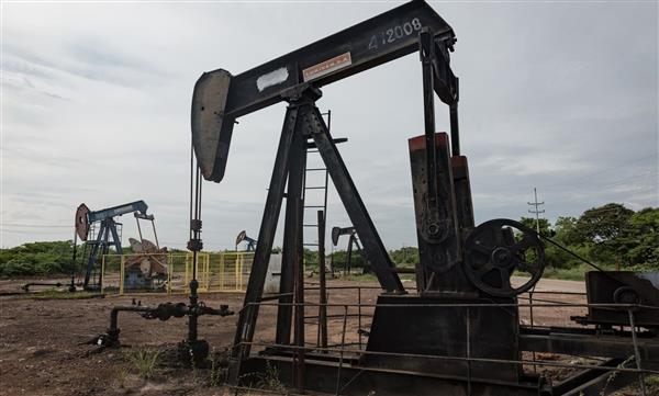 وزير البترول الباكستاني: العقوبات لا تمنع إسلام آباد من شراء النفط الروسي