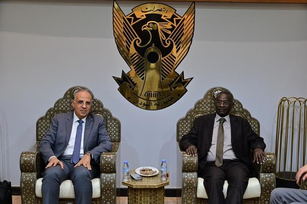 سويلم في أول زيارة خارجية لـ دول حوض النيل بوصوله لدولة السودان الشقيقة لمدة يومين