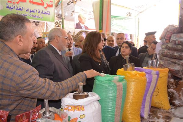 إفتتاح معرض «أهلا رمضان» للسلع الغذائية والرمضانية بمركز حوش عيسى