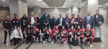   الشباب والرياضة تستقبل أبطال مصر  لرفع الأثقال بالورود بعد إنجاز البطولة العربية 