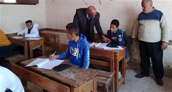   محافظ بني سويف يتابع مع مسؤولي التعليم انتظام امتحانات الشهادة الإعدادية