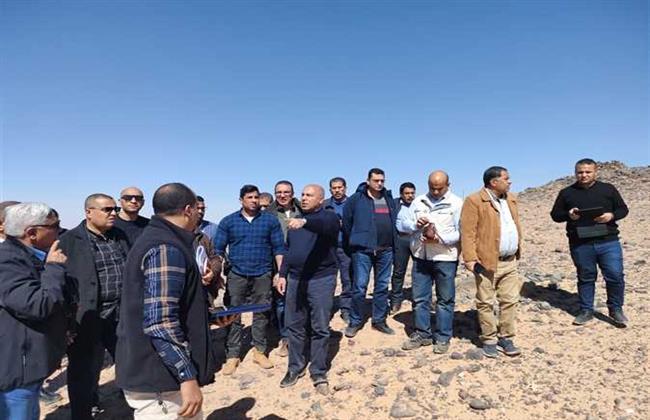 وزير النقل يتفقد مواقع العمل بالخط الثاني للقطار الكهربائي