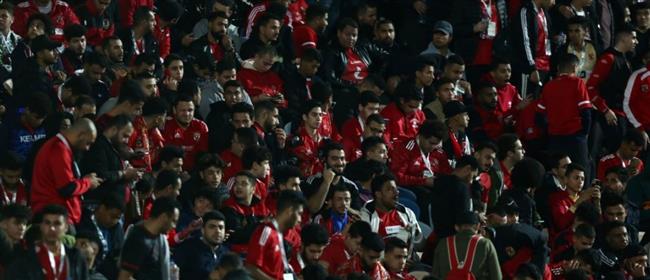 توافد جماهير الأهلي والزمالك على مدرجات ستاد القاهرة الدولي