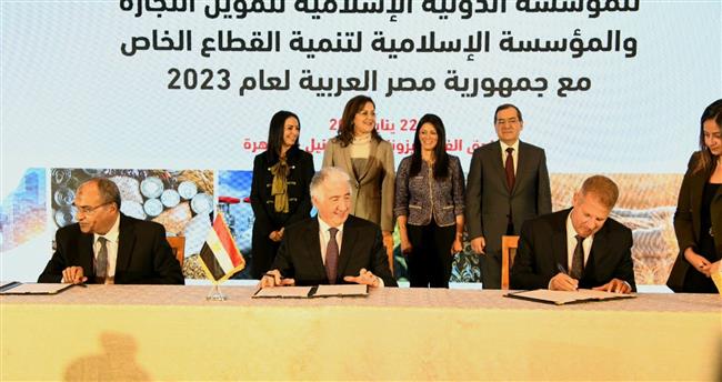وزير البترول.. توقيع برنامج عمل بين المؤسسة الدولية للتمويل والتجارة ووزارة البترول 